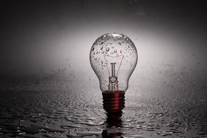 bulb-gfda94a52e_1920